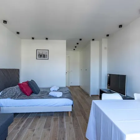 Large For 4 People Near Port Apartamento *